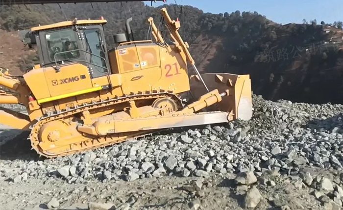 矿山施工利器——币游国际D360推土机