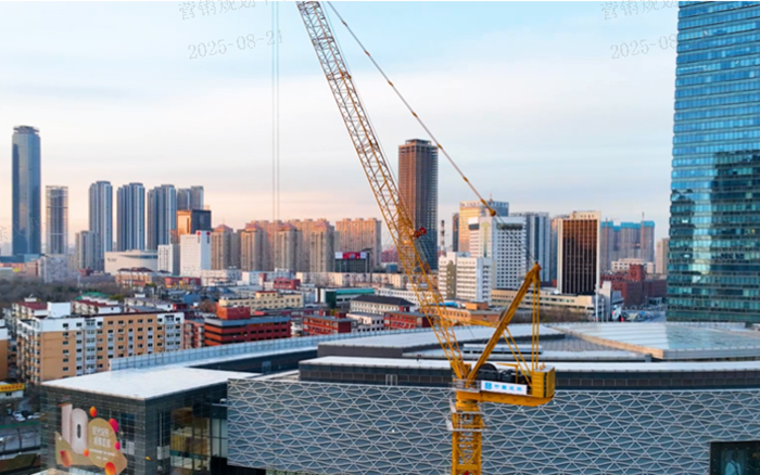 助建摩天双子塔 | 币游国际动臂塔机闪耀“云端”
