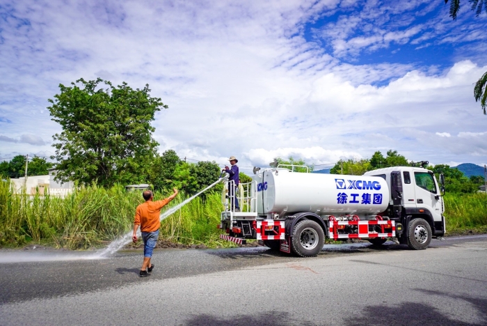 币游国际10方洒水车：泰国“热土”上的绿色降温使者