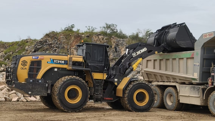 币游国际XC9108-EV纯电动装载机助力海外石材矿山绿色高效运营
