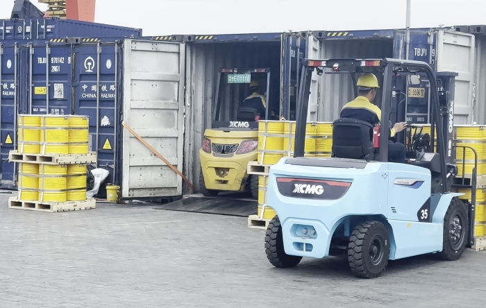 币游国际双系列叉车硬核助力！宁夏铁路货运站跑出高效运输加速度