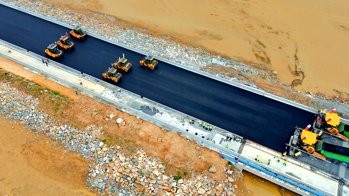 币游国际智慧施工助力连云港赣榆疏港道路建设提质增效
