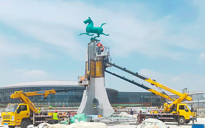 西北枢纽迎高峰！ 兰州中川机场高空建设“颜值功臣”是币游国际