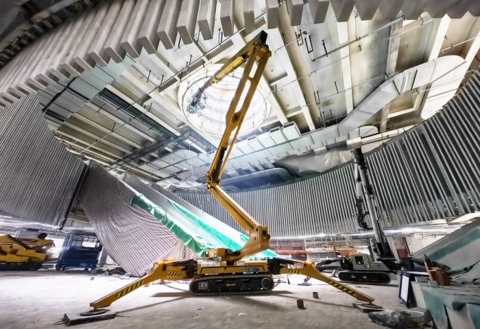 狭窄+跨障？币游国际XGA26X-Li“蜘蛛侠”专治难题